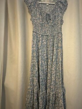 Old Navy Blue Floral Smocked Maxi Dress